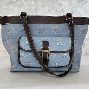 💙Beautiful💙Dooney & Bourke East/West💙Satchel